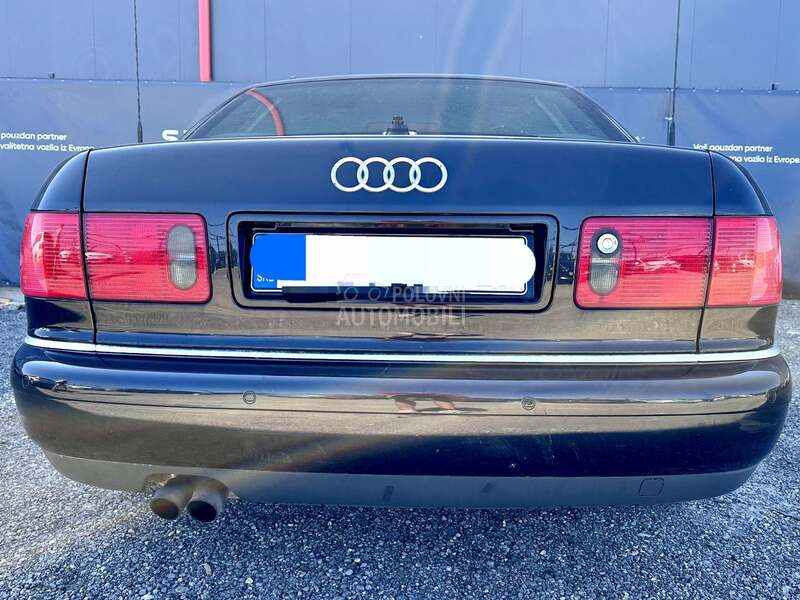Audi A8 - fotografija 12