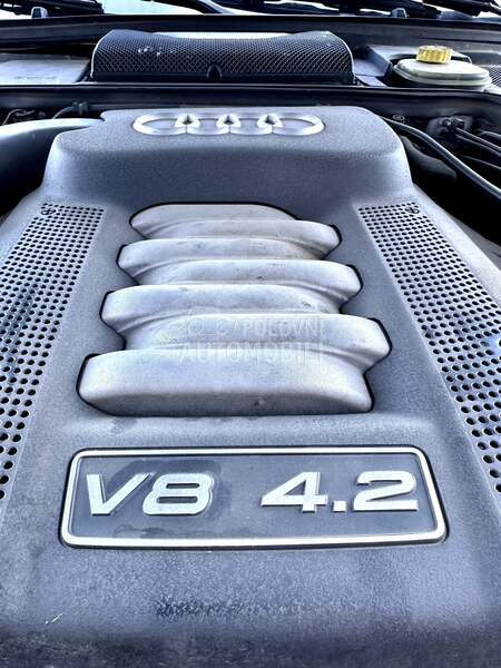 Audi A8 - fotografija 15