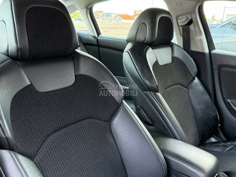 Citroen C5 - fotografija 18
