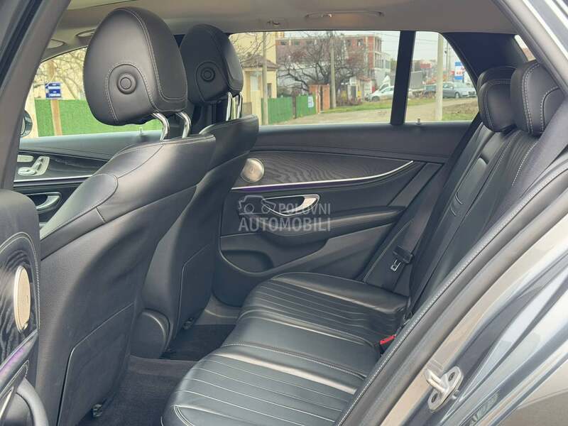 Mercedes-Benz E 220 - fotografija 12