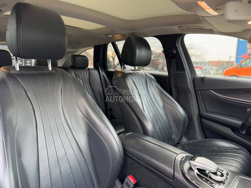 Mercedes-Benz E 220 - fotografija 14