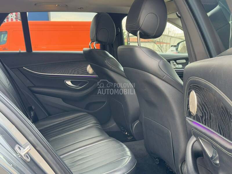 Mercedes-Benz E 220 - fotografija 15