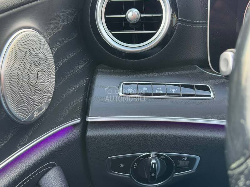 Mercedes-Benz E 220 - fotografija 24