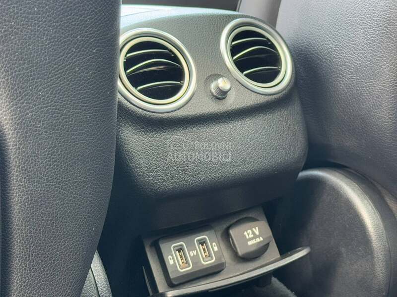 Mercedes-Benz E 220 - fotografija 26