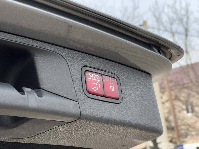 Mercedes-Benz E 220 - fotografija 27