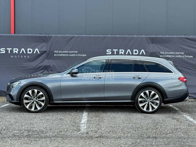 Mercedes-Benz E 220 - fotografija 4