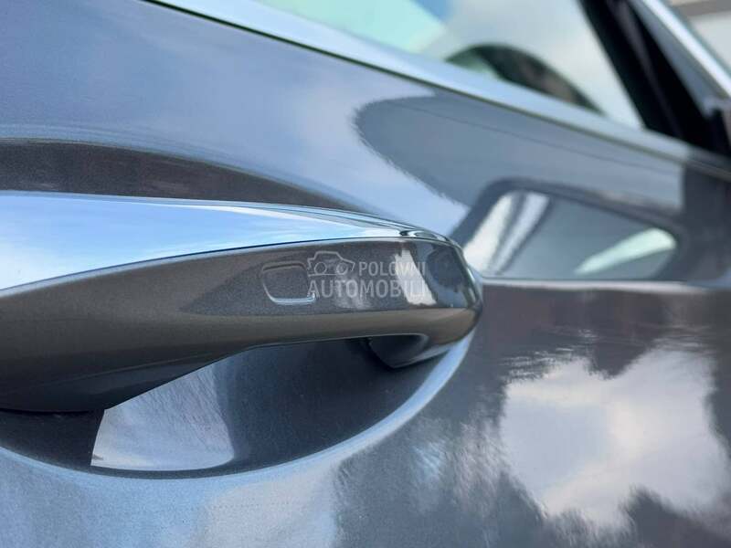 Mercedes-Benz E 220 - fotografija 38