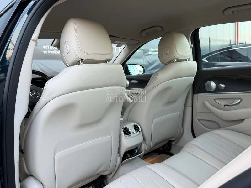 Mercedes-Benz E 220 - fotografija 17