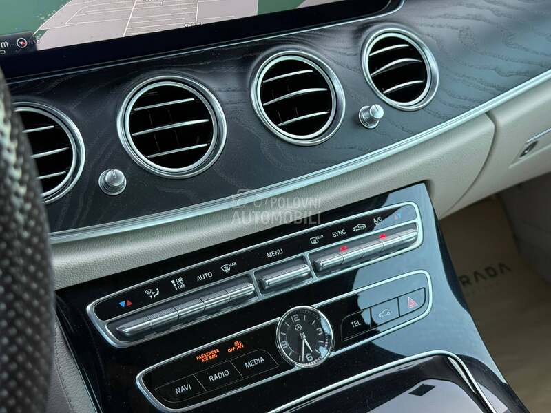 Mercedes-Benz E 220 - fotografija 39