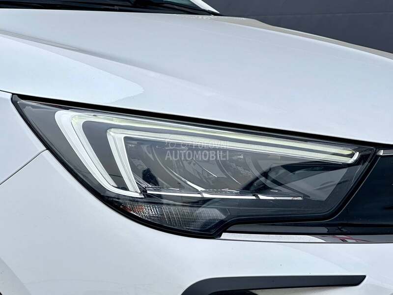 Opel Crossland X - fotografija 2
