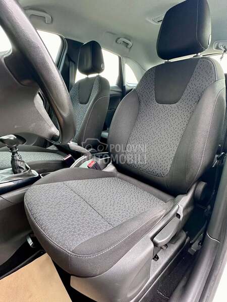 Opel Crossland X - fotografija 14
