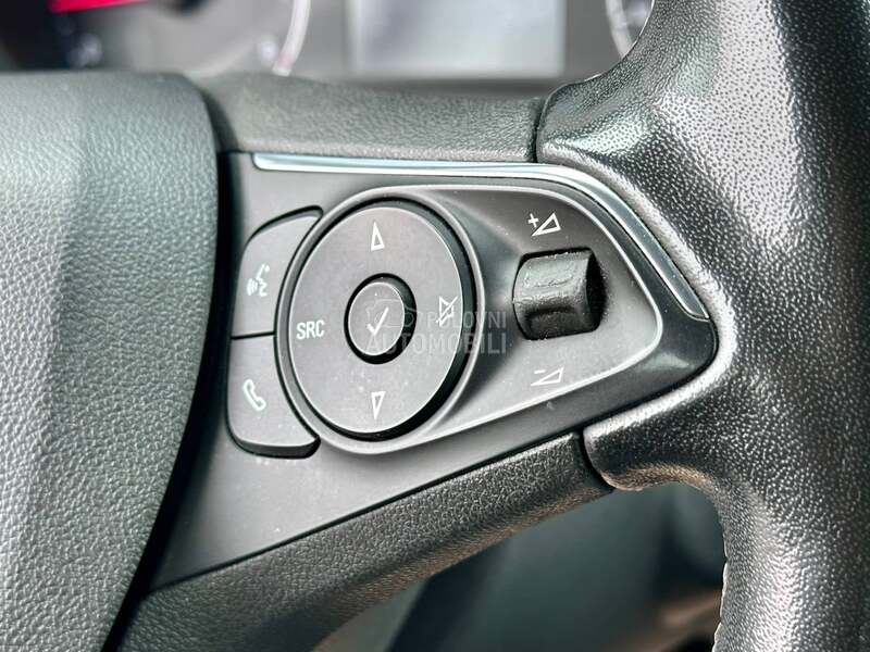 Opel Crossland X - fotografija 34