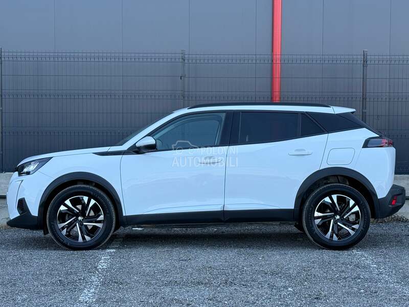 Peugeot 2008 - fotografija 11