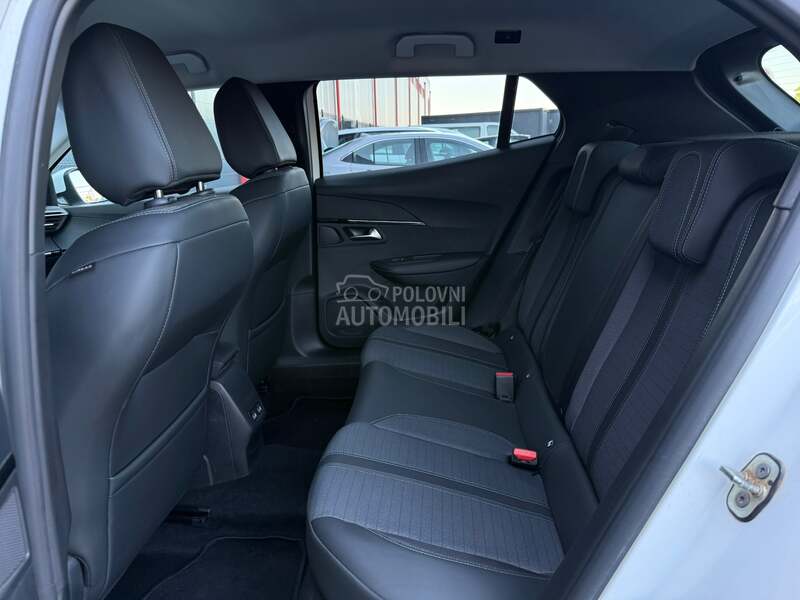 Peugeot 2008 - fotografija 18