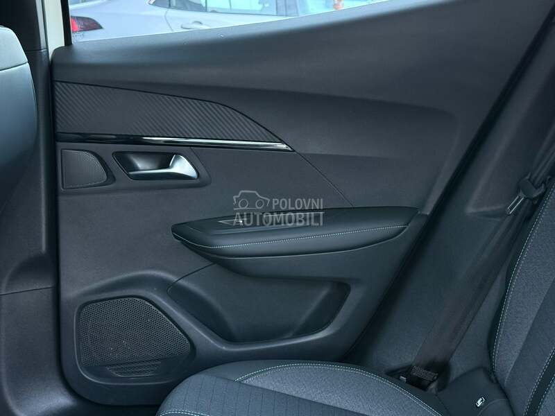 Peugeot 2008 - fotografija 19