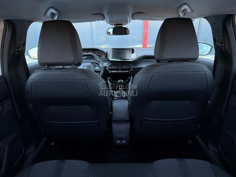 Peugeot 2008 - fotografija 31
