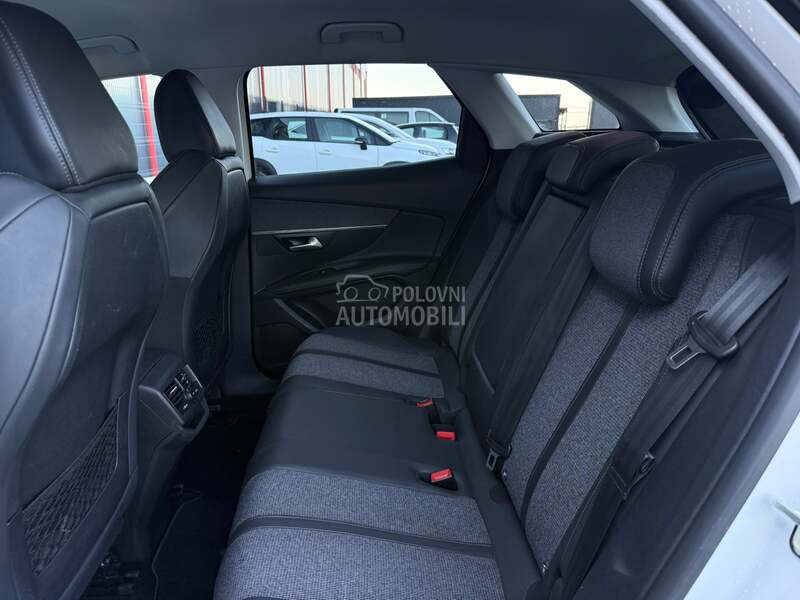 Peugeot 3008 - fotografija 17