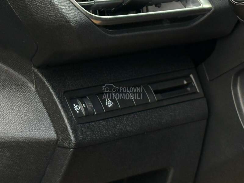 Peugeot 3008 - fotografija 17