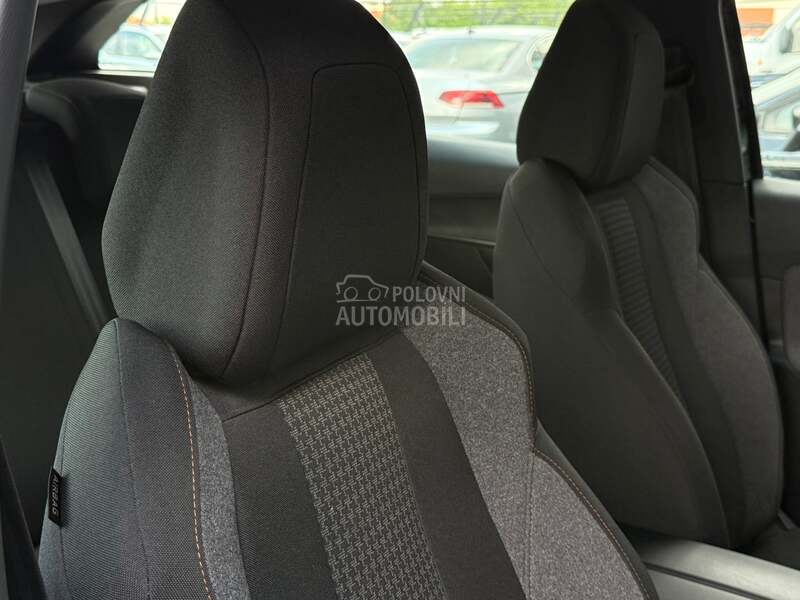 Peugeot 3008 - fotografija 26