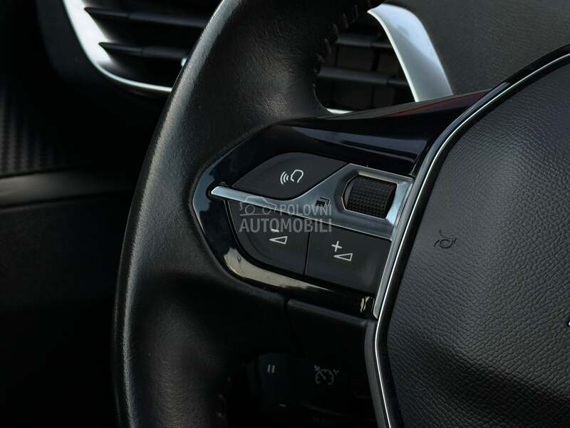 Peugeot 3008 - fotografija 28