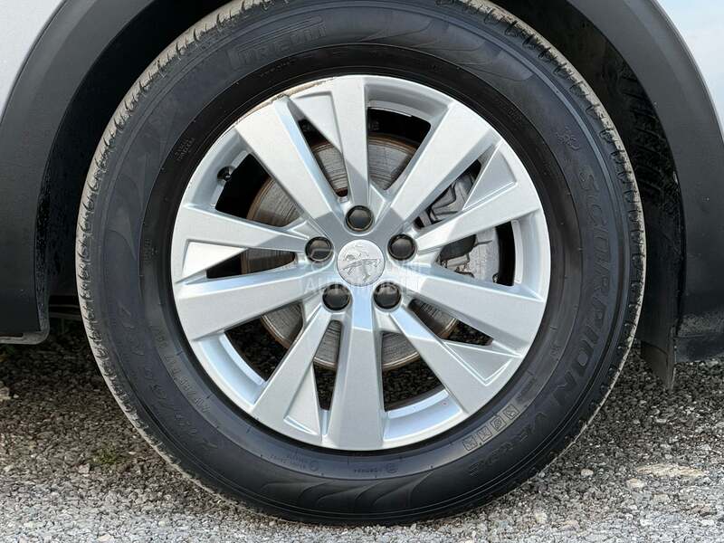 Peugeot 3008 - fotografija 40