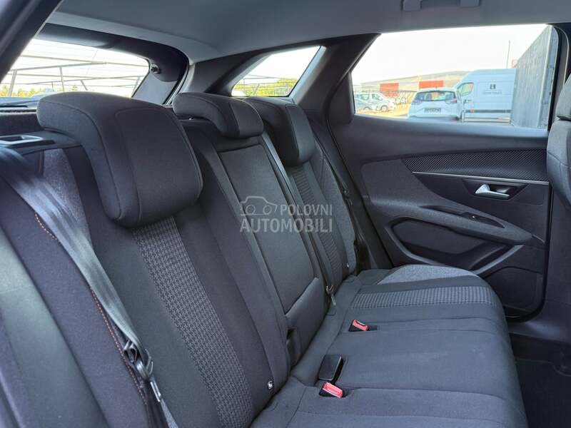 Peugeot 3008 - fotografija 27