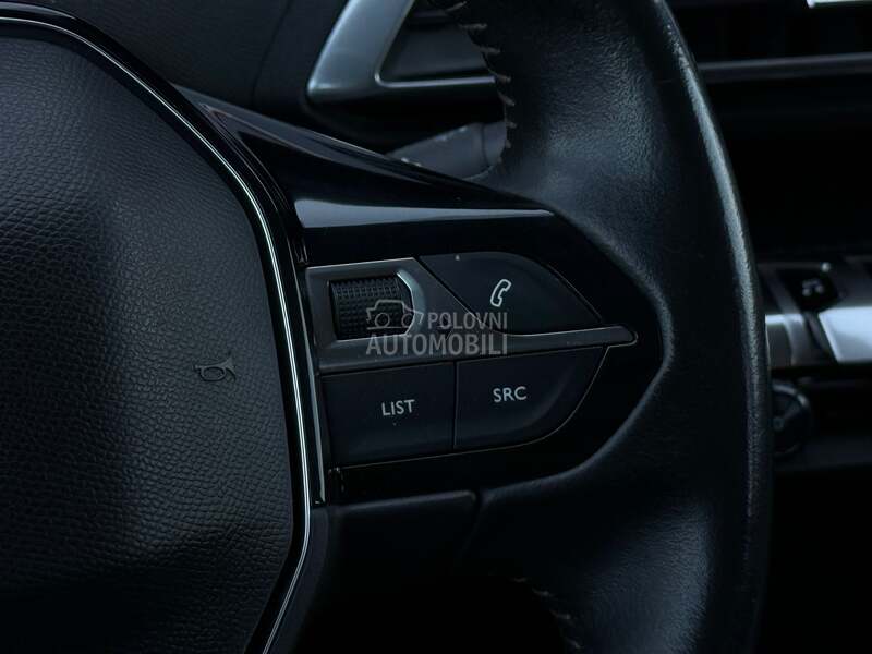 Peugeot 3008 - fotografija 34
