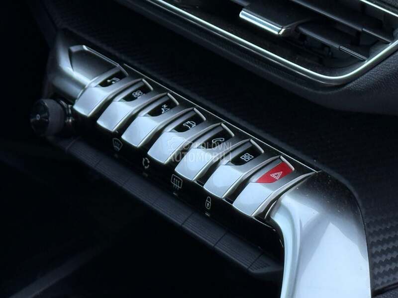Peugeot 3008 - fotografija 37