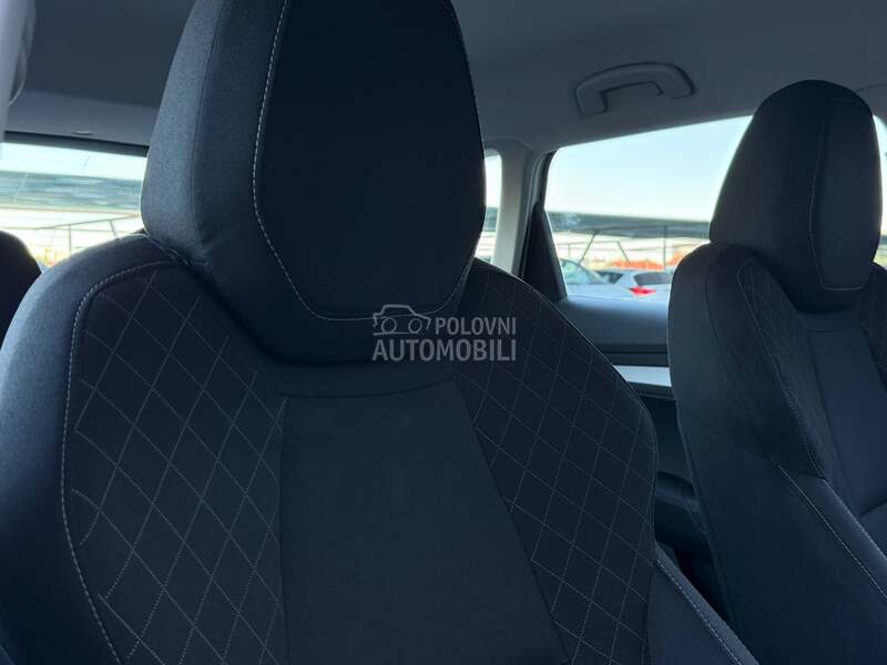 Škoda Karoq - fotografija 26