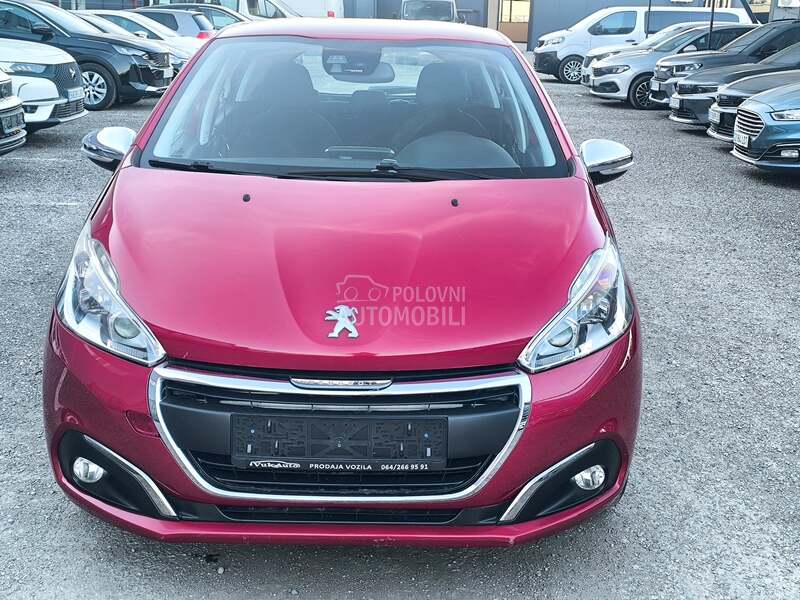 Peugeot 208 - fotografija 6