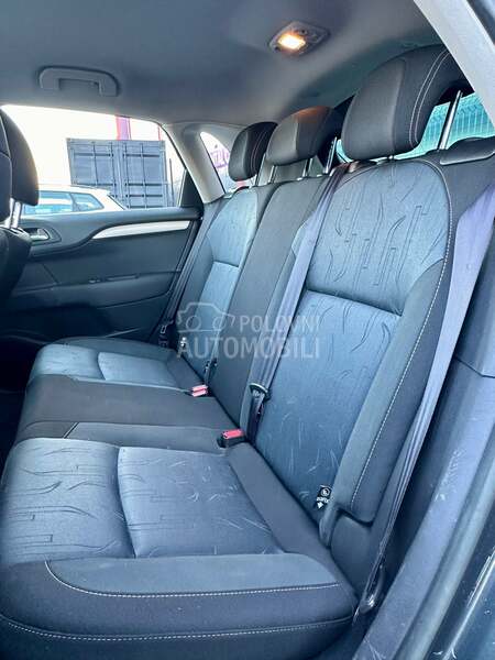 Citroen C4 - fotografija 16