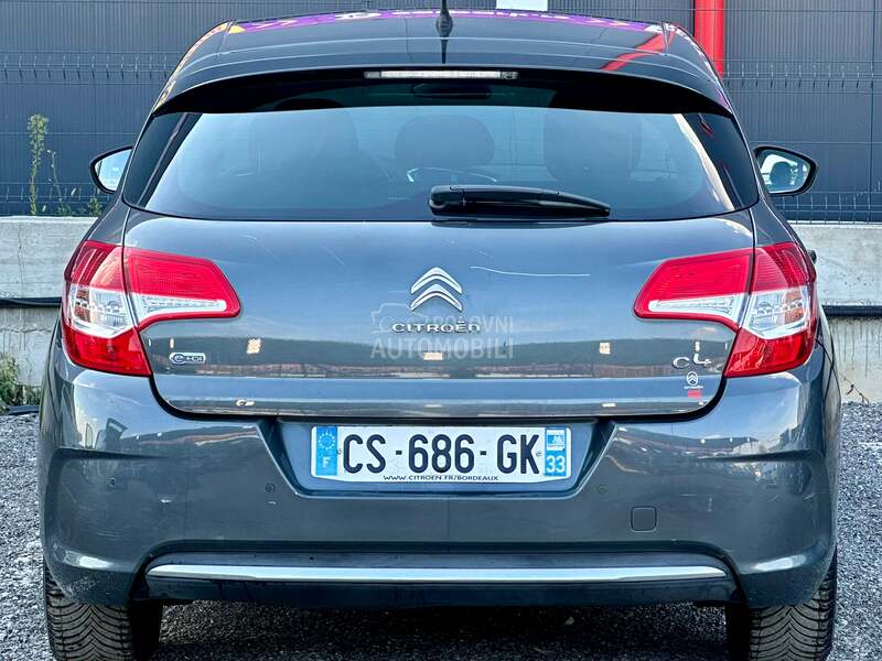 Citroen C4 - fotografija 8
