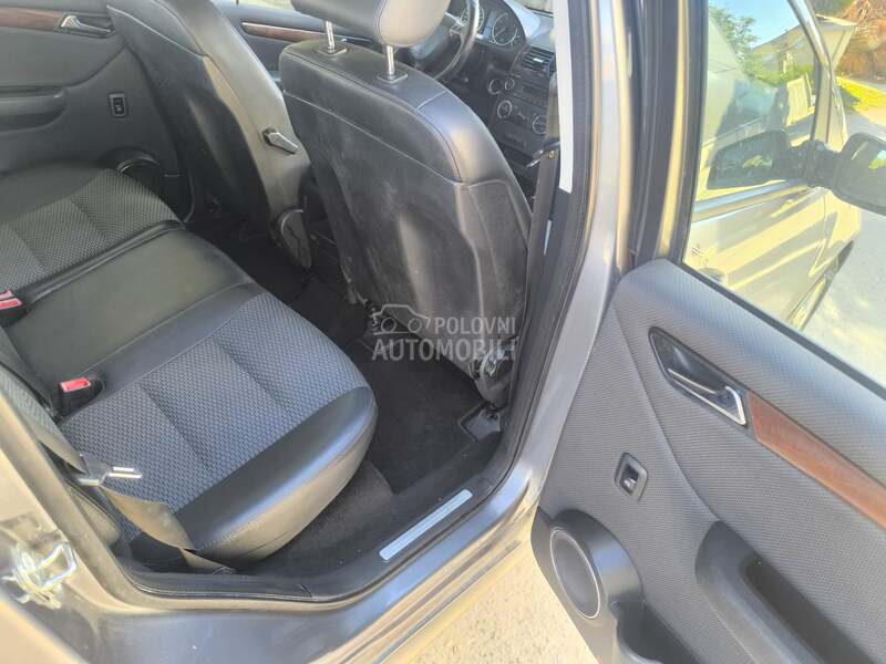 Mercedes-Benz A 160 - fotografija 15
