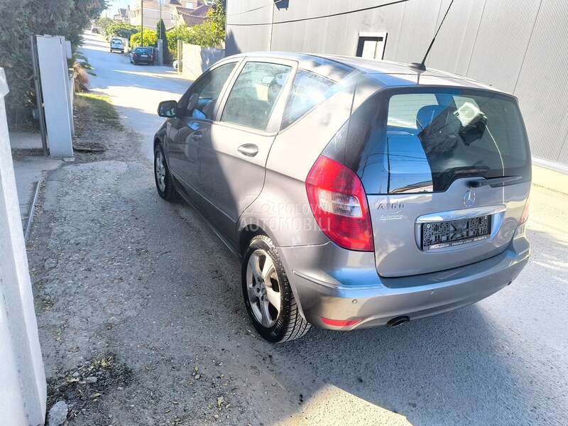 Mercedes-Benz A 160 - fotografija 7