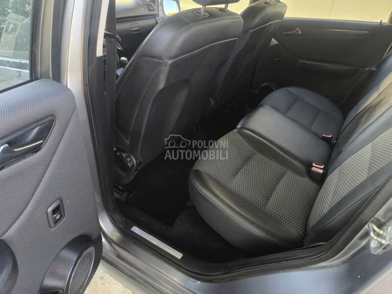 Mercedes-Benz A 160 - fotografija 10