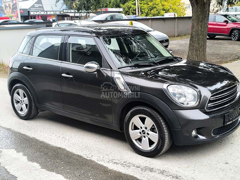 MINI Countryman - fotografija 2