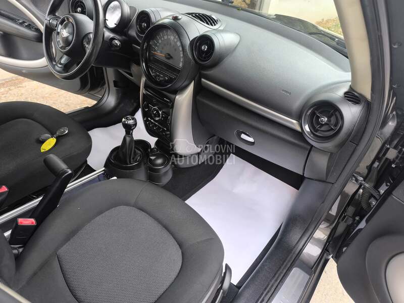 MINI Countryman - fotografija 17