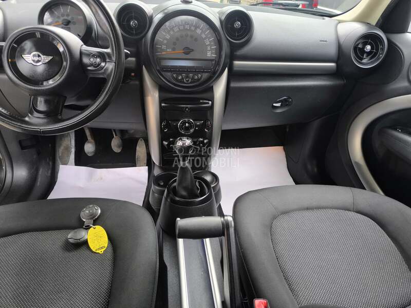 MINI Countryman - fotografija 22