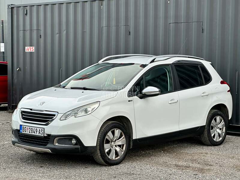 Peugeot 2008 - fotografija 3