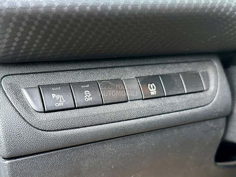 Peugeot 2008 - fotografija 22