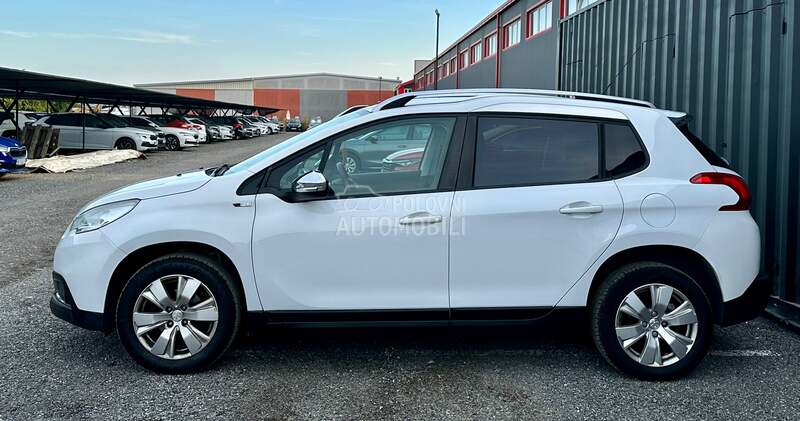 Peugeot 2008 - fotografija 7