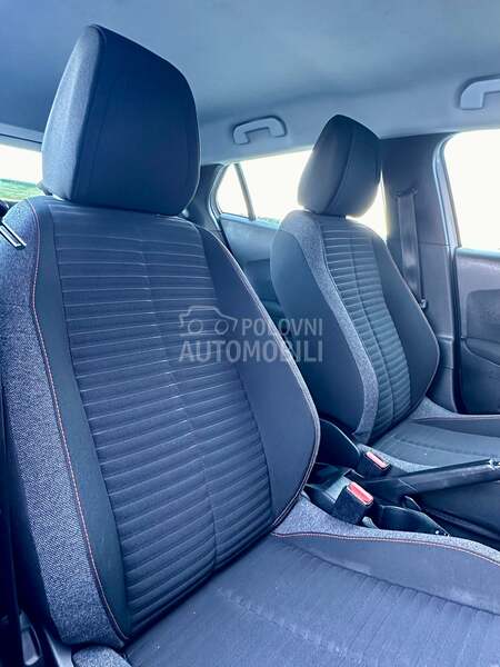 Peugeot 2008 - fotografija 15