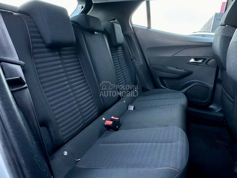 Peugeot 2008 - fotografija 22